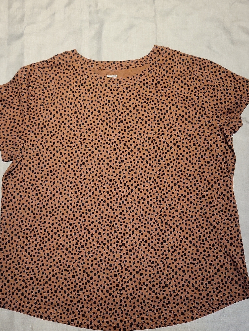 Sonoma Rust Short Sleeve Tee with Black Leopard Dots